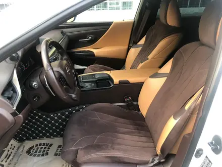 Lexus ES 250 2019 года за 23 000 000 тг. в Шымкент – фото 5