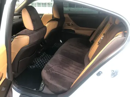 Lexus ES 250 2019 года за 23 000 000 тг. в Шымкент – фото 6