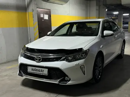 Toyota Camry 2017 года за 13 200 000 тг. в Алматы – фото 16