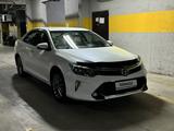 Toyota Camry 2017 года за 12 700 000 тг. в Алматы – фото 2