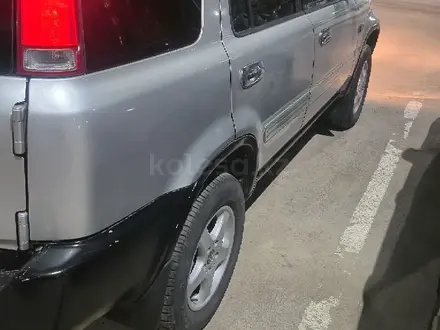 Honda CR-V 1999 года за 3 500 000 тг. в Алматы – фото 4