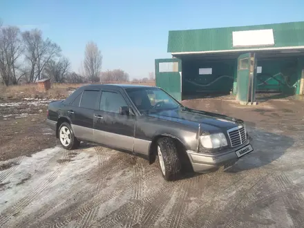 Mercedes-Benz E 230 1992 года за 1 350 000 тг. в Алматы – фото 5