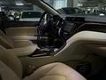 Toyota Camry 2019 года за 16 500 000 тг. в Астана – фото 8