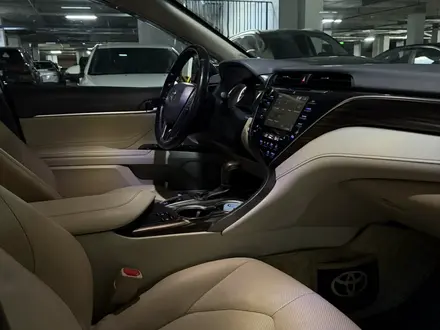 Toyota Camry 2019 года за 16 500 000 тг. в Астана – фото 8