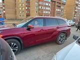 Toyota Highlander 2022 года за 23 999 988 тг. в Алматы – фото 2