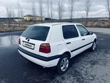 Volkswagen Golf 1993 годаүшін1 470 000 тг. в Караганда – фото 4