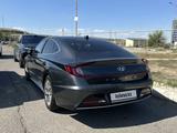 Hyundai Sonata 2021 годаfor13 900 000 тг. в Алматы – фото 3