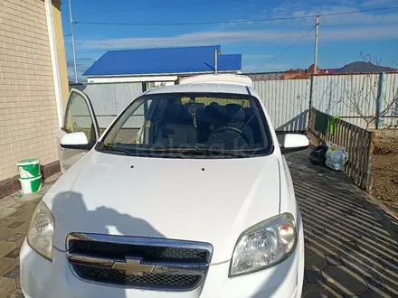 Chevrolet Aveo 2013 года за 4 200 000 тг. в Атырау – фото 2