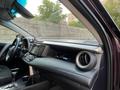 Toyota RAV4 2016 года за 9 200 000 тг. в Алматы – фото 12
