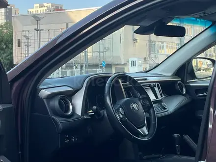 Toyota RAV4 2016 года за 9 200 000 тг. в Алматы – фото 18
