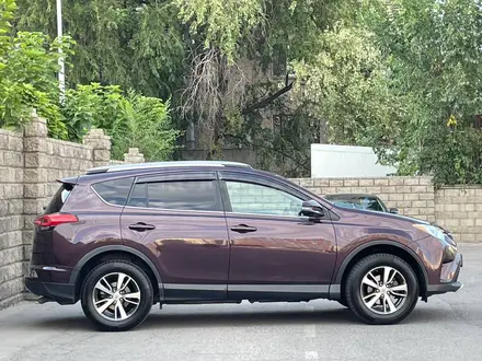 Toyota RAV4 2016 года за 9 200 000 тг. в Алматы – фото 5