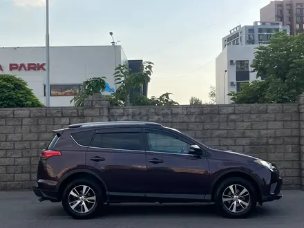 Toyota RAV4 2016 года за 9 200 000 тг. в Алматы – фото 8