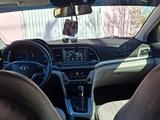 Hyundai Elantra 2018 годаүшін7 500 000 тг. в Актобе – фото 2