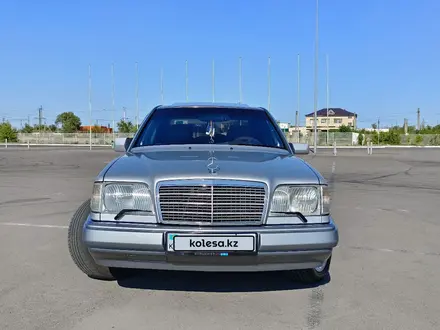 Mercedes-Benz E 220 1994 года за 7 000 000 тг. в Павлодар – фото 2