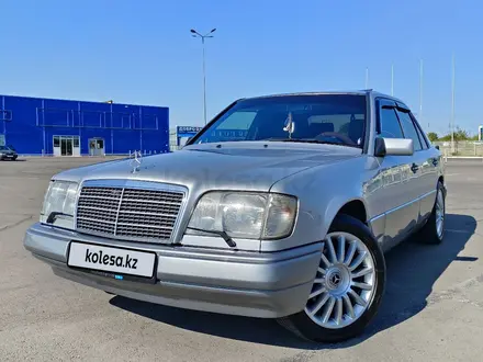 Mercedes-Benz E 220 1994 года за 7 000 000 тг. в Павлодар