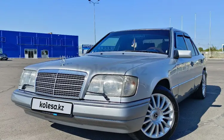 Mercedes-Benz E 220 1994 года за 7 000 000 тг. в Павлодар