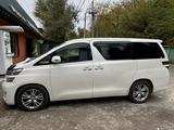 Toyota Vellfire 2010 годаfor11 500 000 тг. в Алматы – фото 2