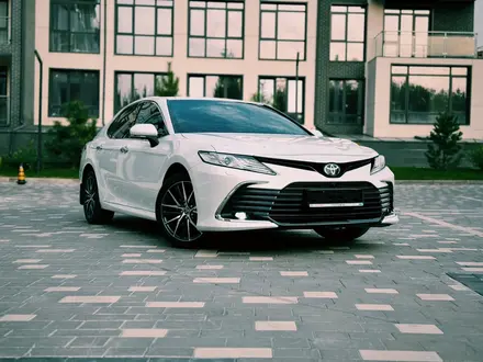 Toyota Camry 2021 года за 23 000 000 тг. в Алматы – фото 4