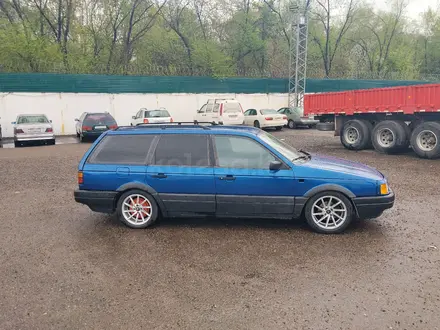 Volkswagen Passat 1989 года за 1 200 000 тг. в Алматы – фото 2