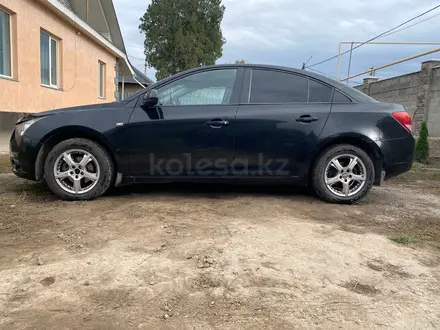 Chevrolet Cruze 2011 года за 3 500 000 тг. в Алматы – фото 4