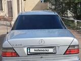 Mercedes-Benz E 220 1993 годаүшін2 300 000 тг. в Караганда – фото 2