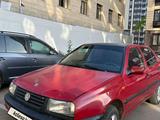 Volkswagen Vento 1993 года за 890 000 тг. в Алматы – фото 2