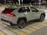 Toyota RAV4 2021 года за 13 000 000 тг. в Атырау – фото 4