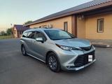 Toyota Sienna 2021 года за 17 700 000 тг. в Астана