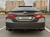 Toyota Camry 2021 года за 14 200 000 тг. в Алматы – фото 3