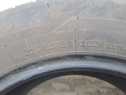 Комплект резины 215/65 R16 за 50 000 тг. в Усть-Каменогорск