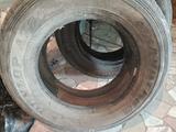 Шина Dunlop Grandtrek AT20 265/65 R17, б/у за 10 000 тг. в Актобе