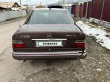 Mercedes-Benz E 200 1993 годаүшін1 350 000 тг. в Алматы – фото 4