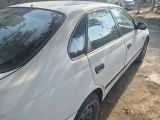 Toyota Carina E, 1995