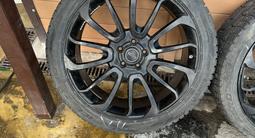 Pirelli Ice Zero 275/40R22 108Hүшін250 000 тг. в Алматы