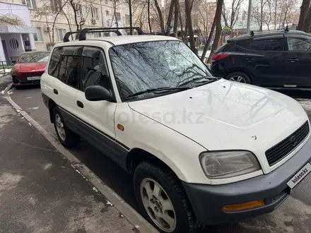 Toyota RAV4 1998 года за 4 000 000 тг. в Алматы – фото 2