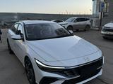 Hyundai Elantra 2024 года за 10 300 000 тг. в Астана – фото 3