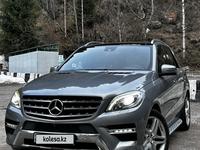 Mercedes-Benz ML 400 2015 года за 16 750 000 тг. в Алматы