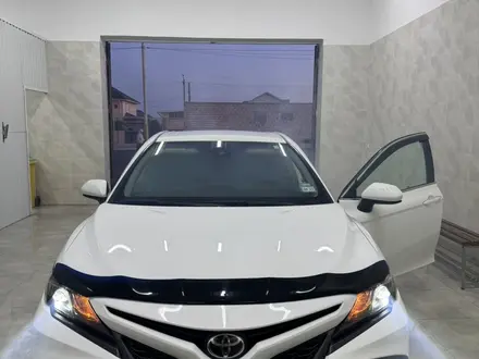 Toyota Camry 2021 года за 14 500 000 тг. в Актау