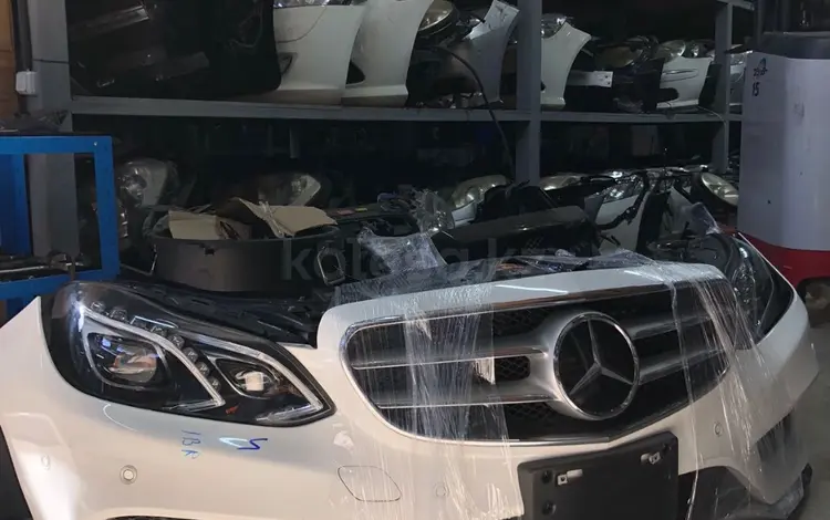 Бампер передний 212 AMG рестайл за 1 000 тг. в Алматы