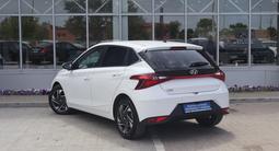 Hyundai i20 2023 года за 7 390 000 тг. в Астана – фото 3
