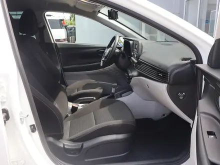 Hyundai i20 2023 года за 7 390 000 тг. в Астана – фото 18