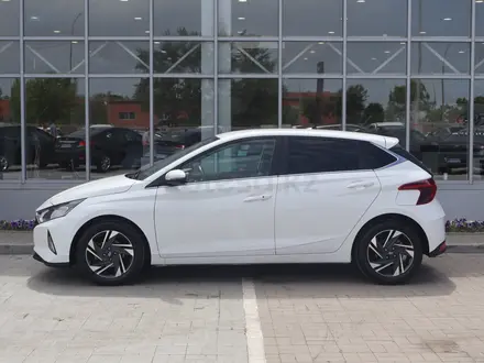 Hyundai i20 2023 года за 7 390 000 тг. в Астана – фото 2