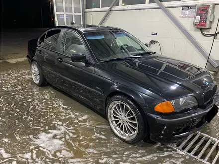 BMW 318 1999 года за 2 600 000 тг. в Уральск – фото 2