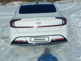 Hyundai Sonata 2020 года за 12 000 000 тг. в Уральск – фото 2