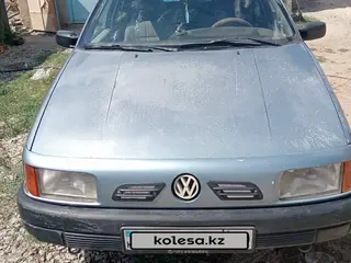 Volkswagen Passat, 1990