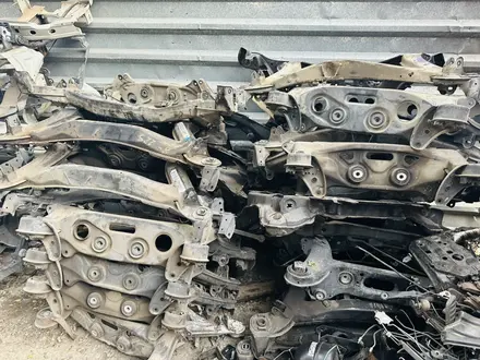 W203 задний балка w204 w202 мерседес за 20 000 тг. в Алматы – фото 3