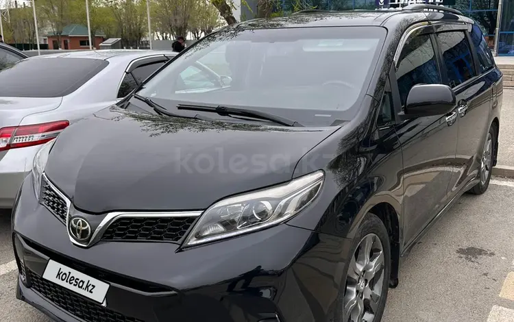 Toyota Sienna 2015 года за 9 500 000 тг. в Атырау
