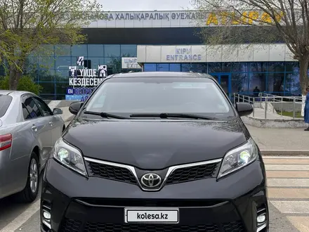 Toyota Sienna 2015 года за 9 500 000 тг. в Атырау – фото 5
