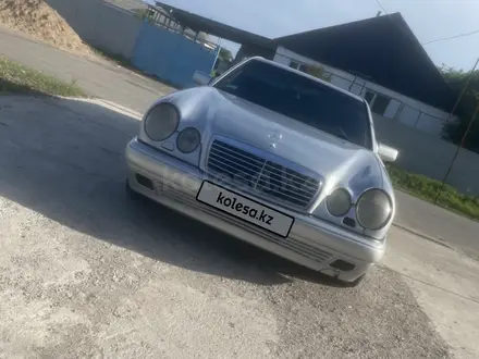Mercedes-Benz E 280 1998 года за 2 000 000 тг. в Алматы