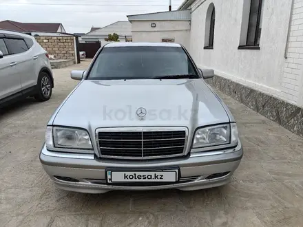 Mercedes-Benz C 180 1998 года за 3 000 000 тг. в Жанаозен